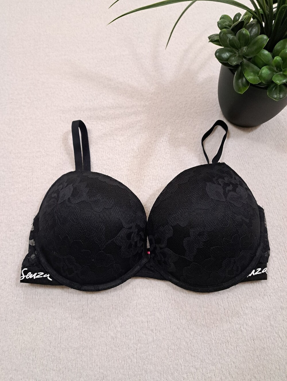 La SENZA Remix Black Lace Push-Up Bra Womens Size 38C Floral Underwire Feminine